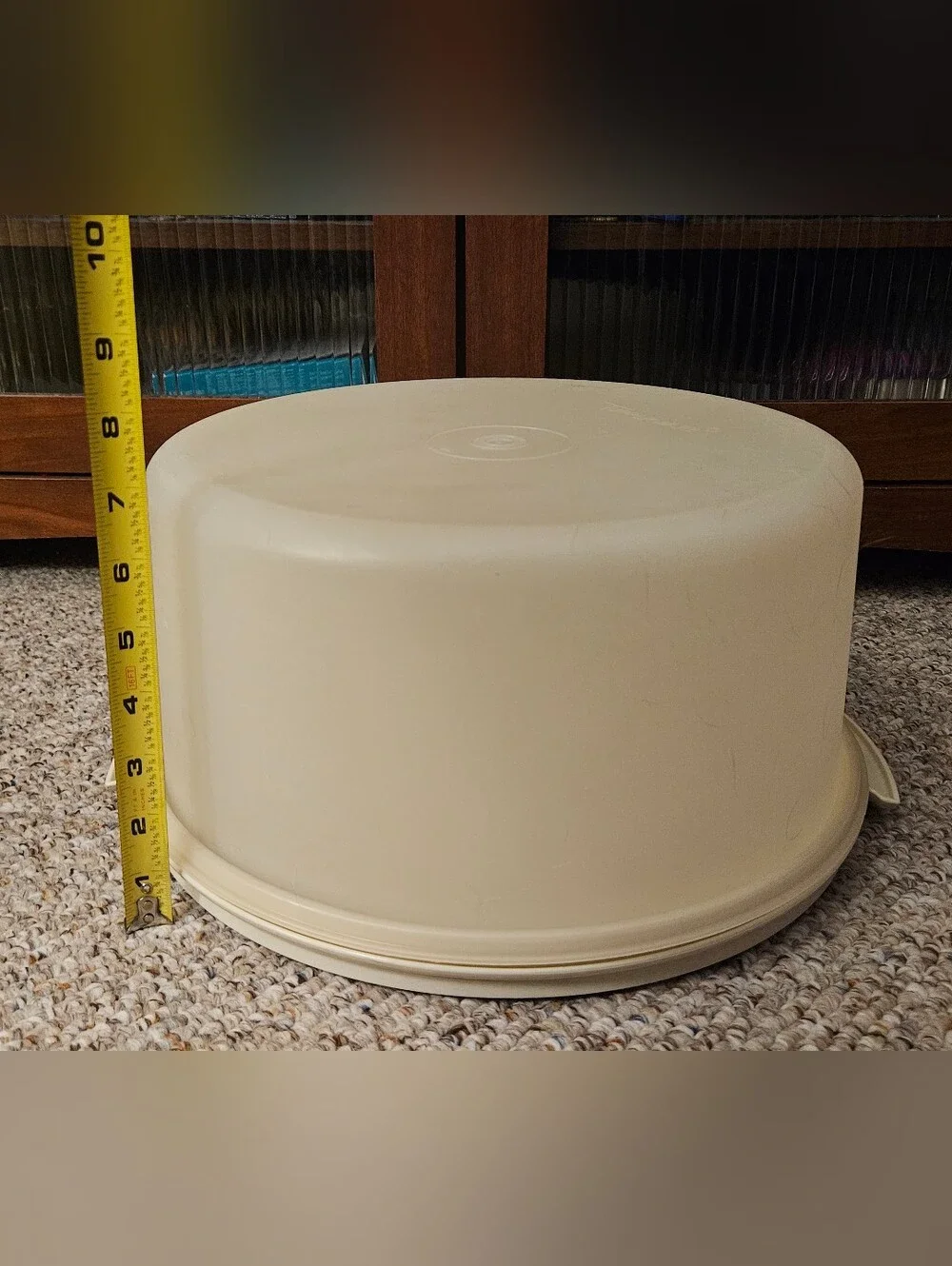 Tupperware Giant Cake Carrier 1256-4 Missing Handle